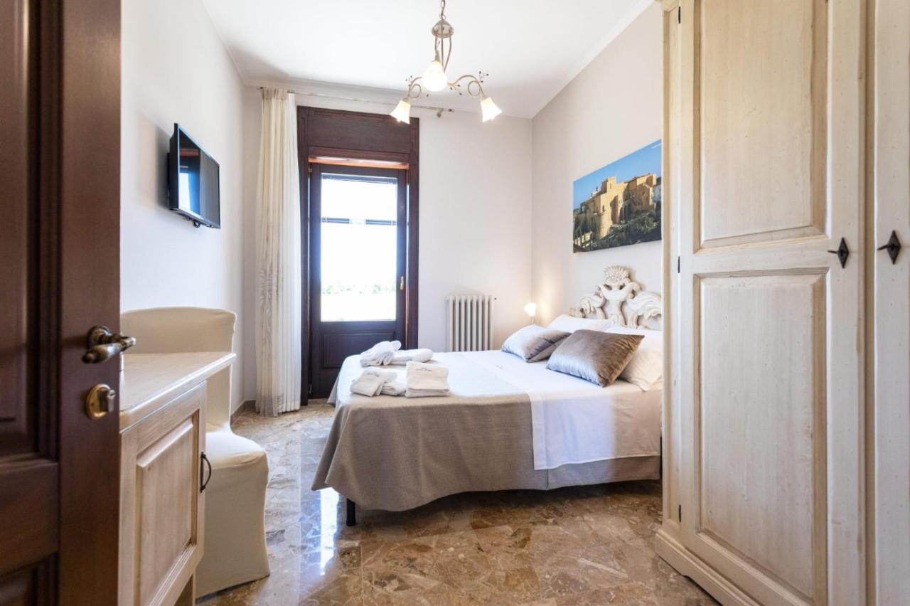 B&B Domus Japigia Ugento Extérieur photo